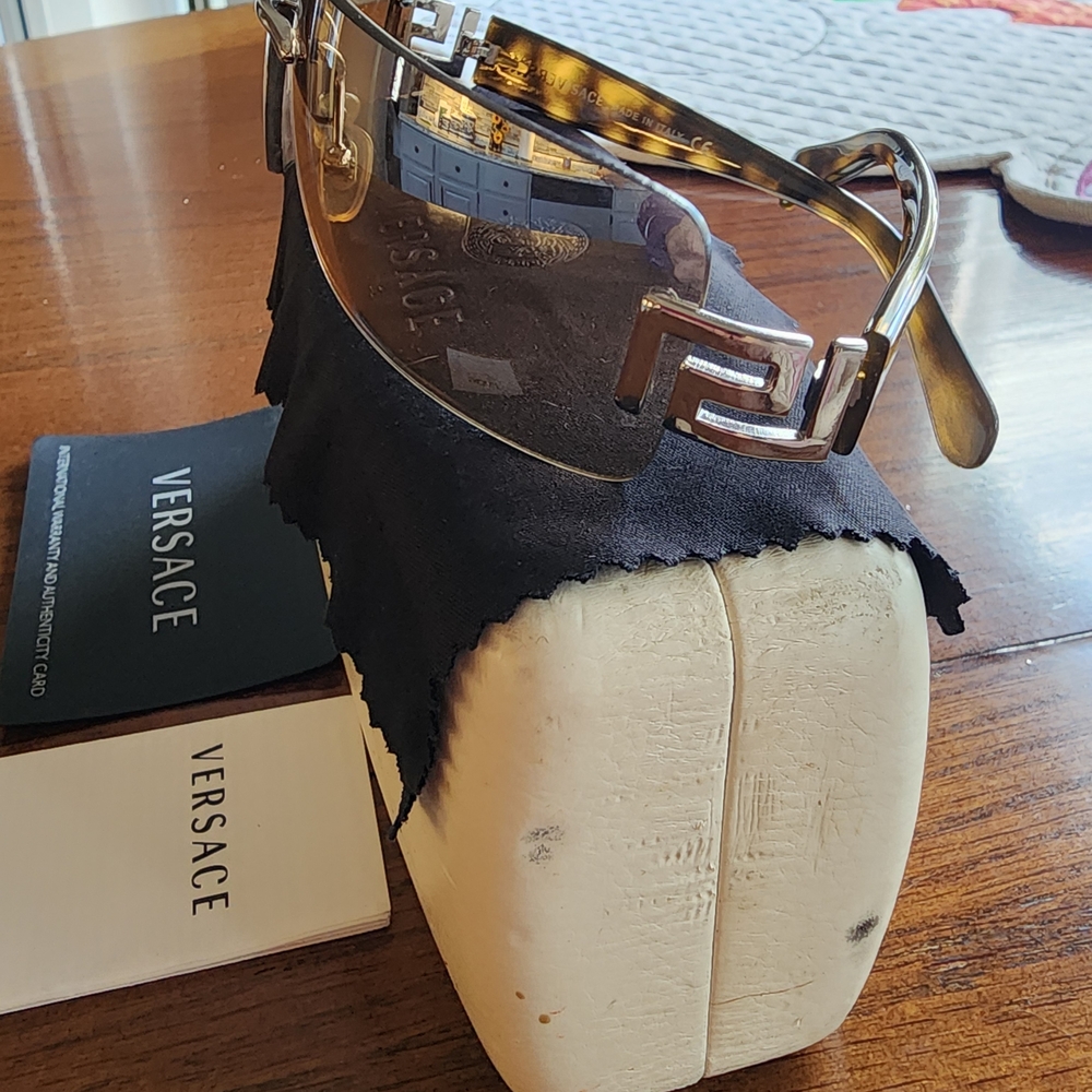 Versace MOD 2017 Rimless Sunglasses Vintage - Picture 7 of 11